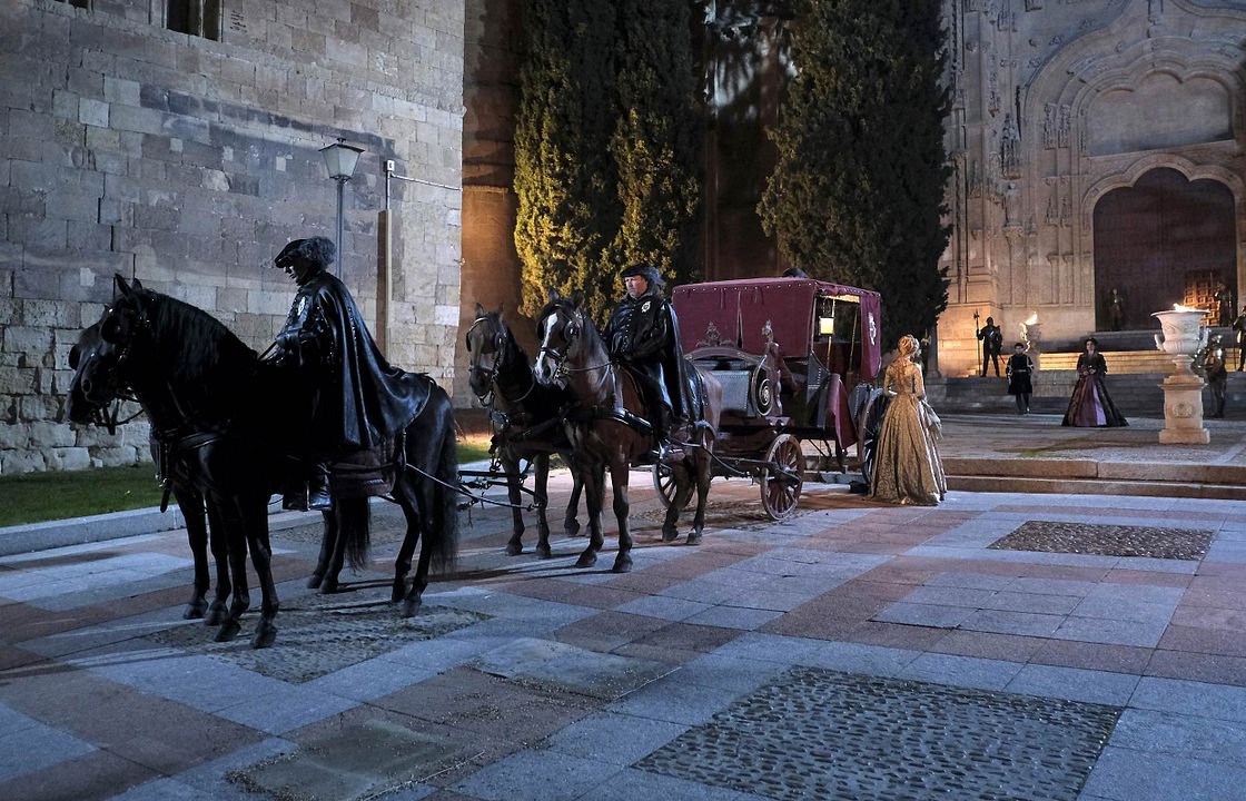 Still Star-Crossed : Photo Laura Dale