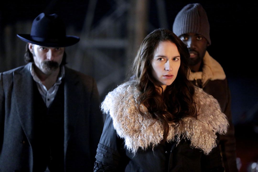 Wynonna Earp : Photo Melanie Scrofano, Shamier Anderson, Tim Rozon