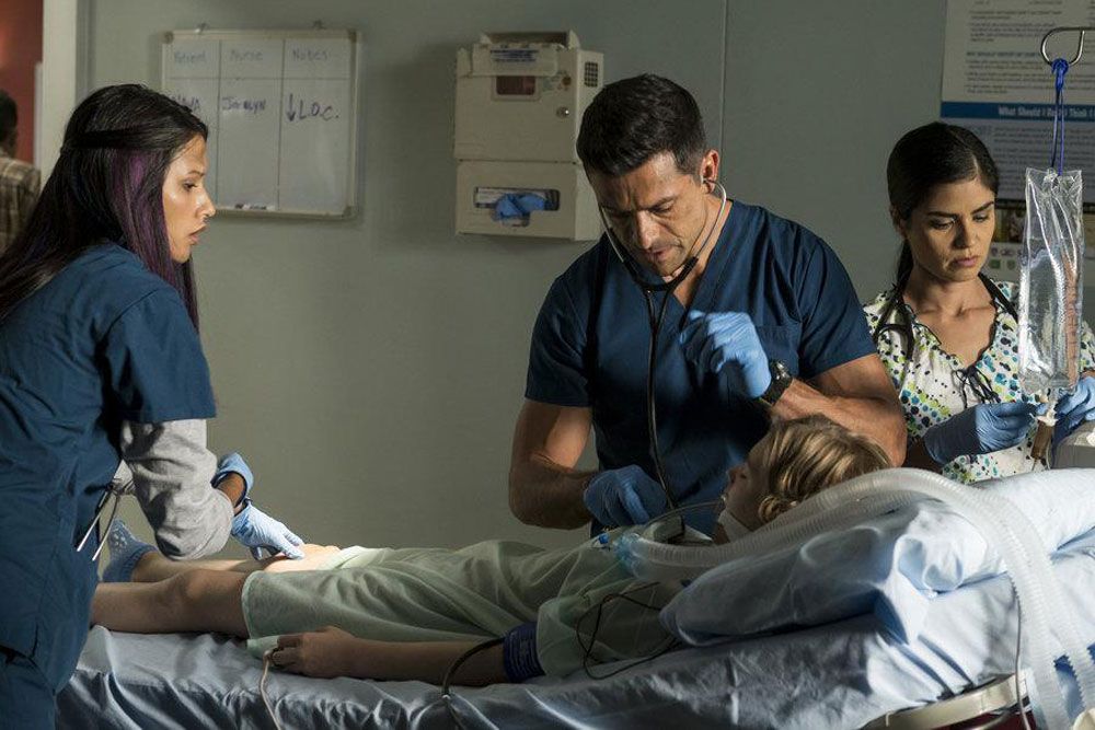 Photo De Alma Sisneros Photo Alma Sisneros Mark Consuelos Tanaya Beatty Allocine