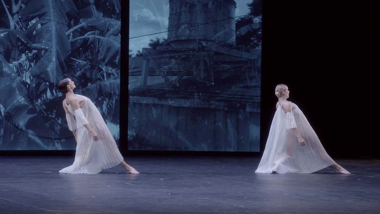 Dans les pas de Trisha Brown - Glacial Decoy à l'Opéra : Photo