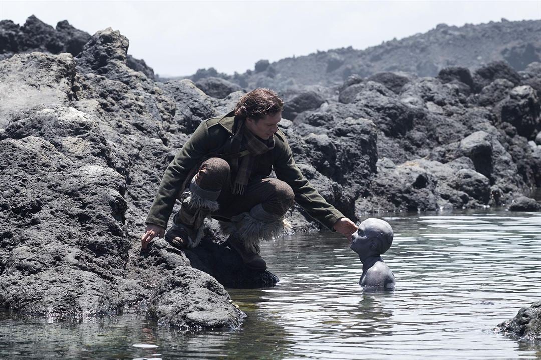 Cold Skin : Photo Aura Garrido, David Oakes