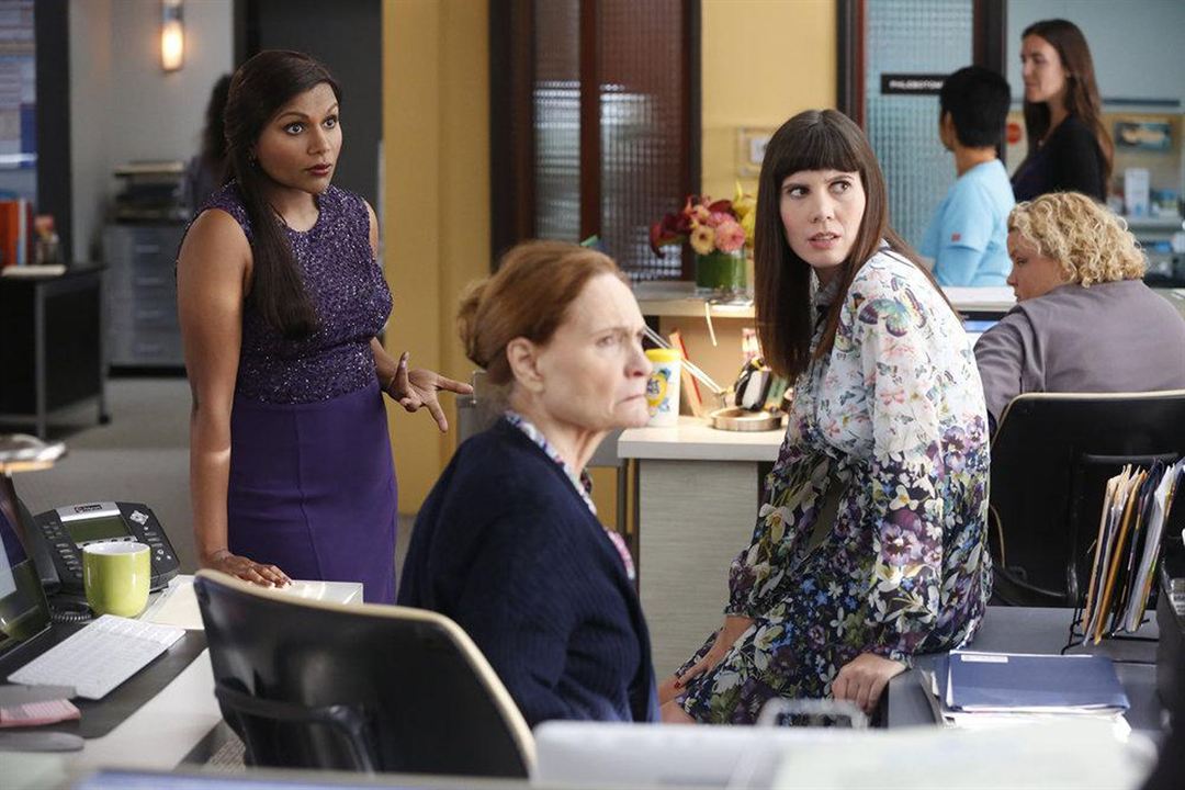 The Mindy Project : Photo Beth Grant, Tipper Newton, Mindy Kaling