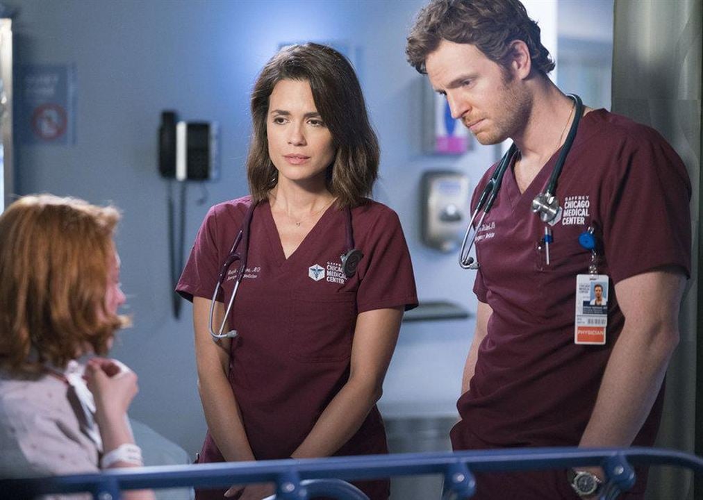 Chicago Med : Photo Torrey DeVitto, Nick Gehlfuss