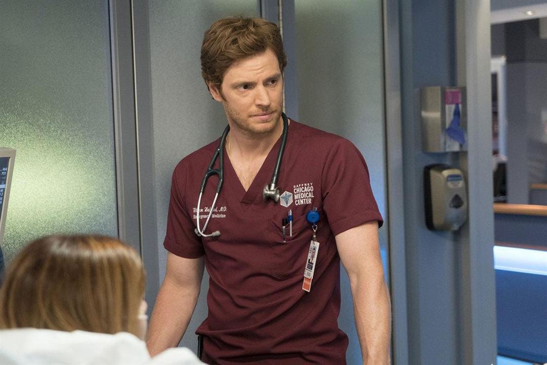 Chicago Med : Photo Nick Gehlfuss