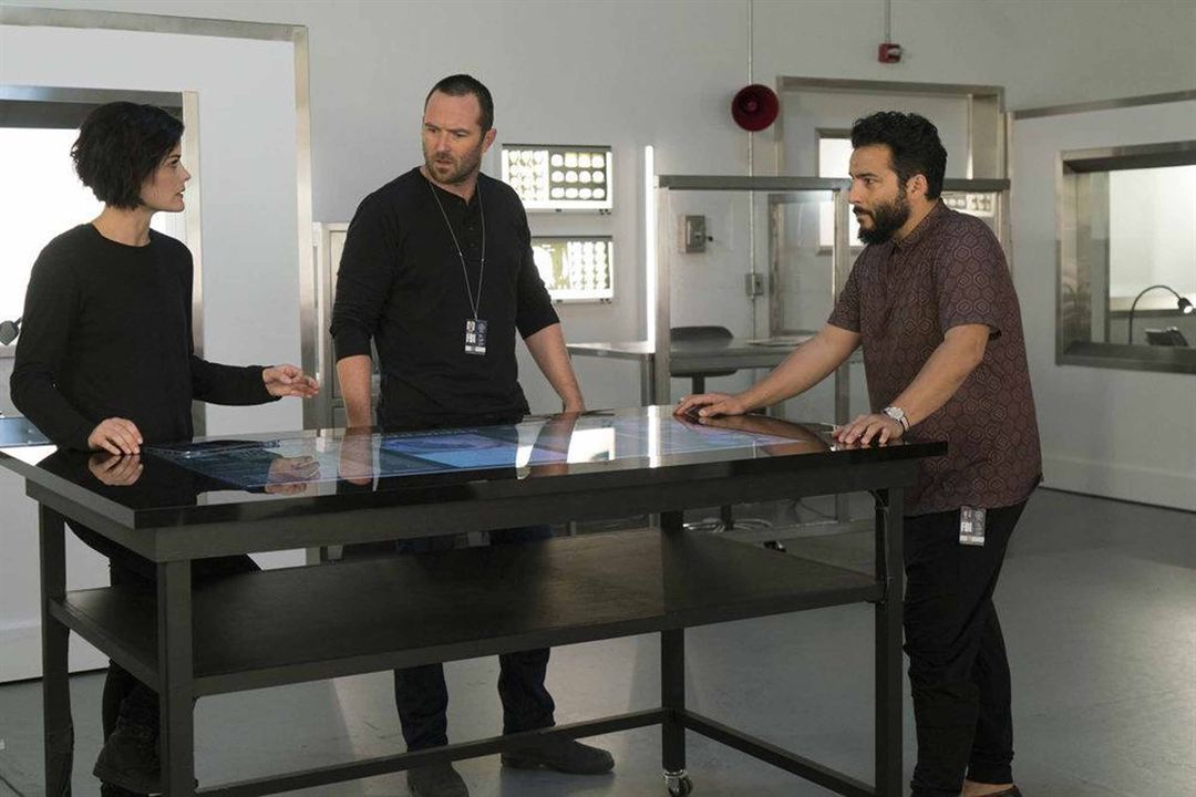 Blindspot : Photo Jaimie Alexander, Sullivan Stapleton, Ennis Esmer