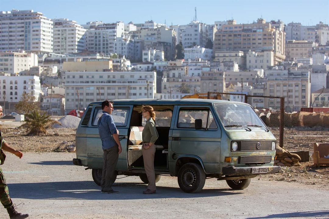 Opération Beyrouth : Photo Jon Hamm, Rosamund Pike