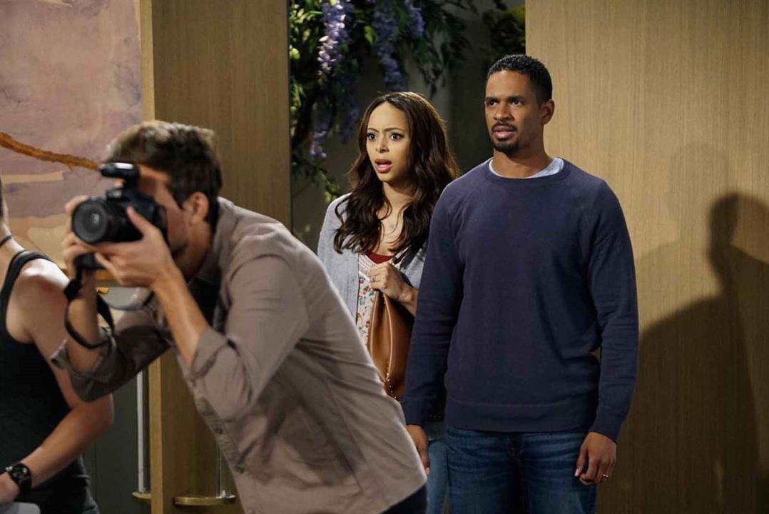 Happy Together : Photo Damon Wayans Jr., Amber Stevens West