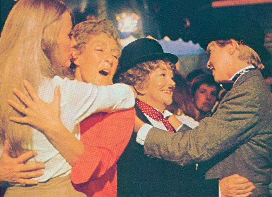Faut-il tuer Sister George ? : Photo