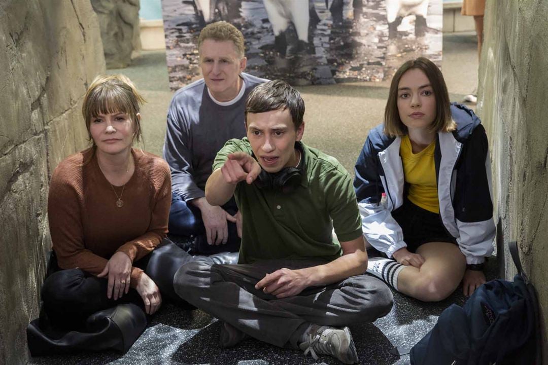 Atypical : Photo Keir Gilchrist, Jennifer Jason Leigh, Michael Rapaport, Brigette Lundy-Paine