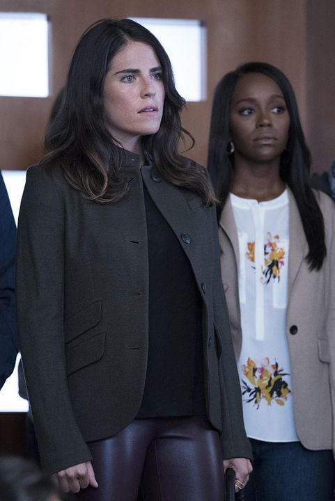 Murder : Photo Karla Souza, Aja Naomi King