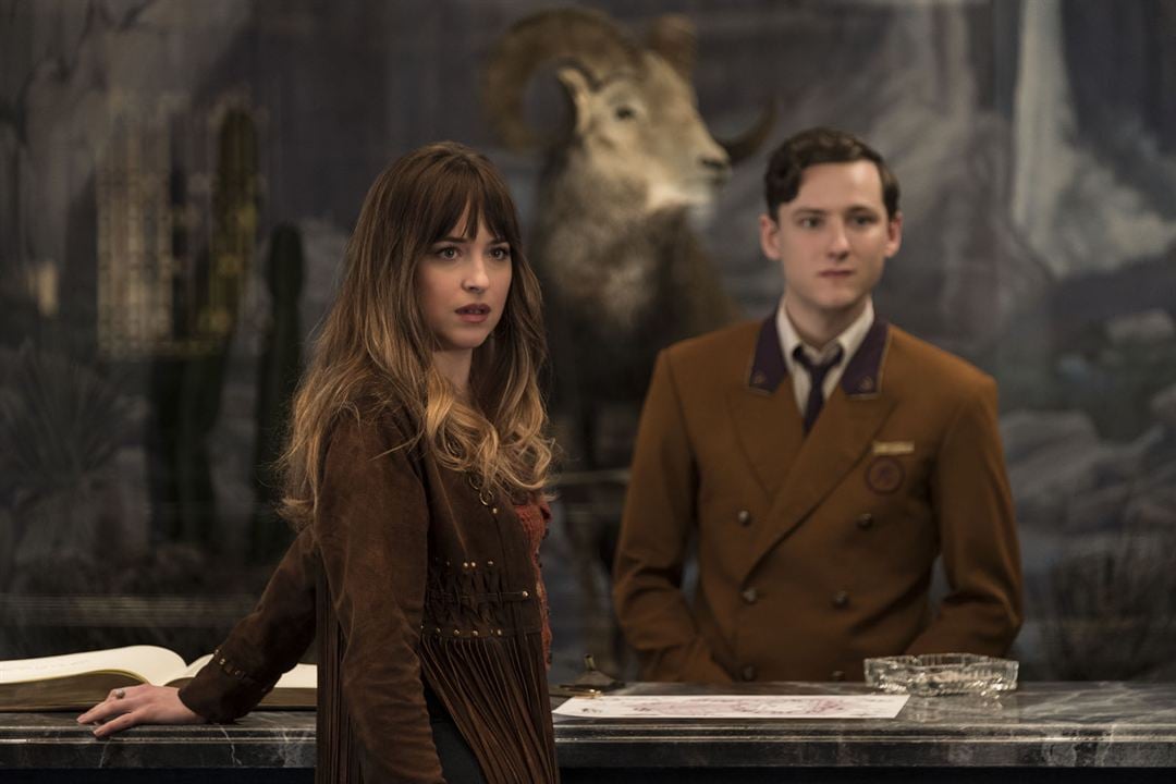 Sale temps à l'hôtel El Royale : Photo Dakota Johnson, Lewis Pullman