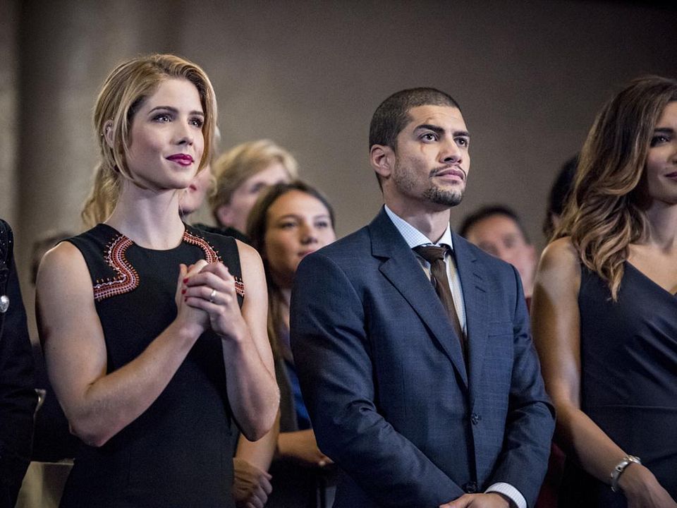 Arrow : Photo Rick Gonzalez, Emily Bett Rickards