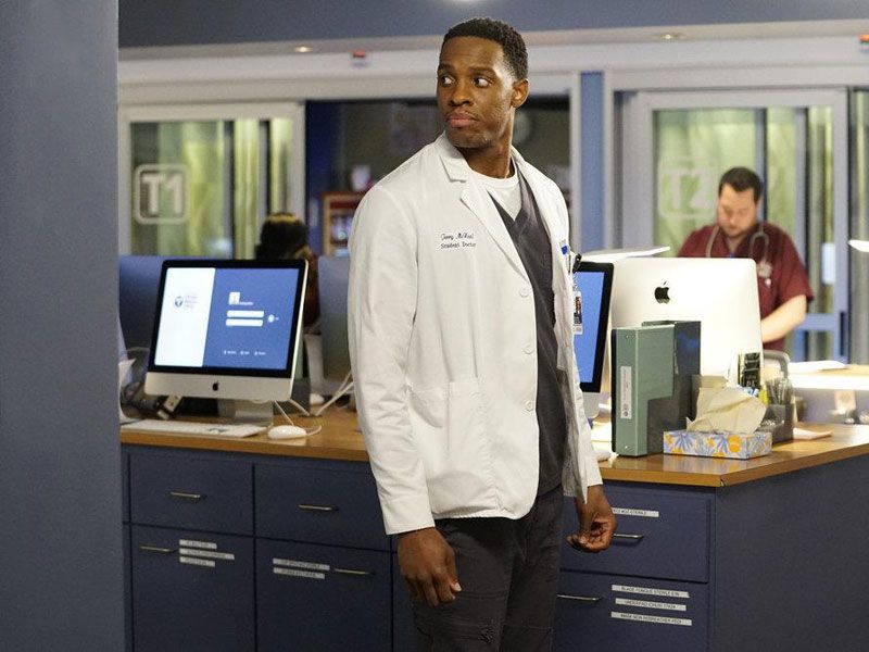 Chicago Med : Photo Colby Lewis