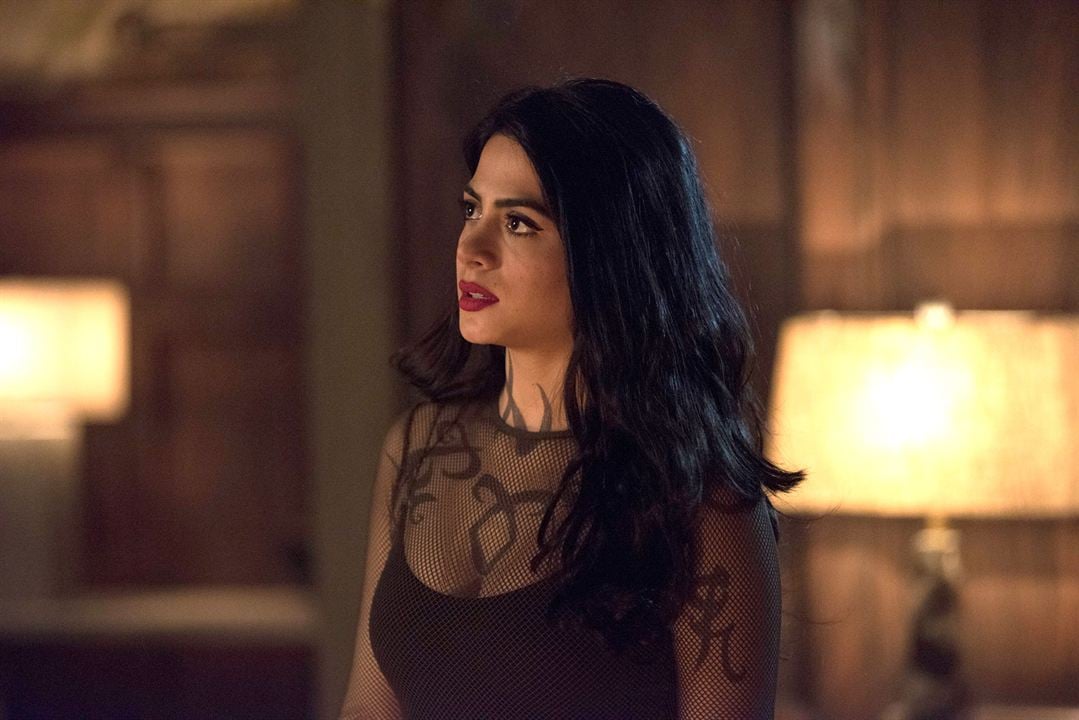 Shadowhunters : Photo Emeraude Toubia