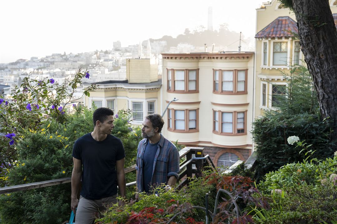 Les Chroniques de San Francisco (2019) : Photo Charlie Barnett, Murray Bartlett