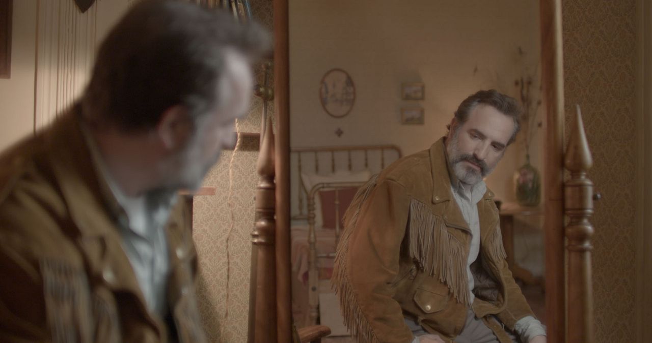 Le Daim : Photo Jean Dujardin