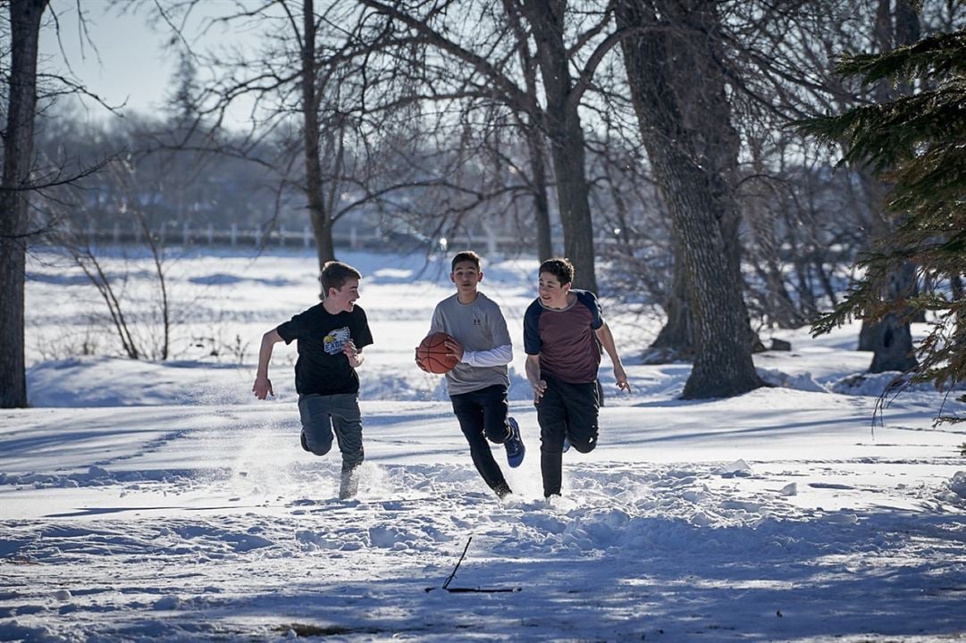 De l'autre côté : Photo Marcel Ruiz, Isaac Kragten, Nikolas Dukic