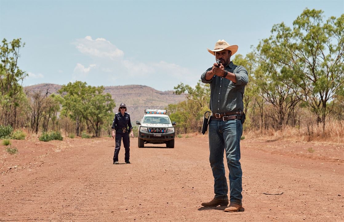 Mystery Road : Photo Judy Davis, Aaron Pedersen