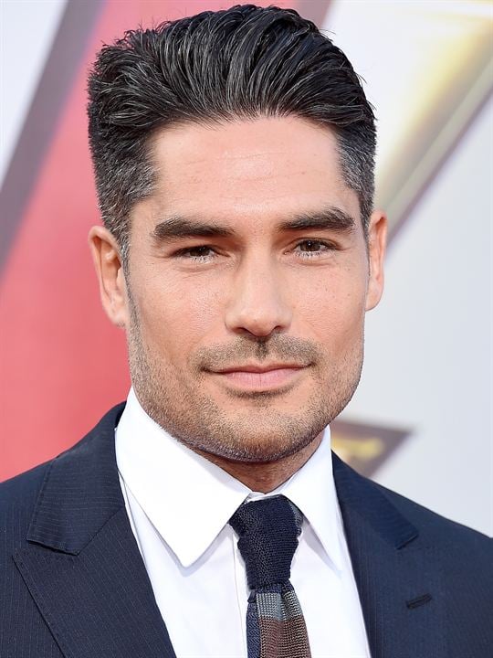 Affiche D.J. Cotrona