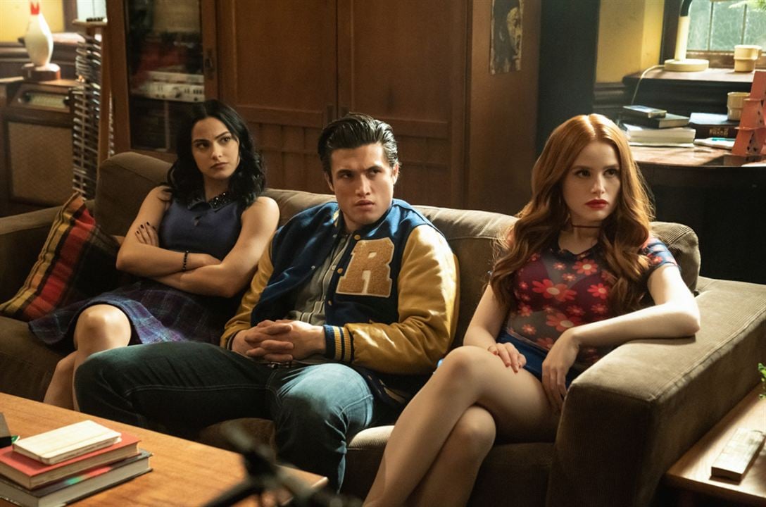 Riverdale : Photo Charles Melton, Madelaine Petsch, Camila Mendes