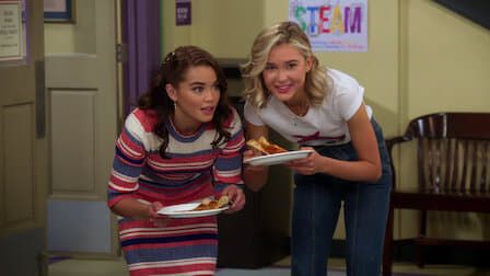 Alexa & Katie : Affiche