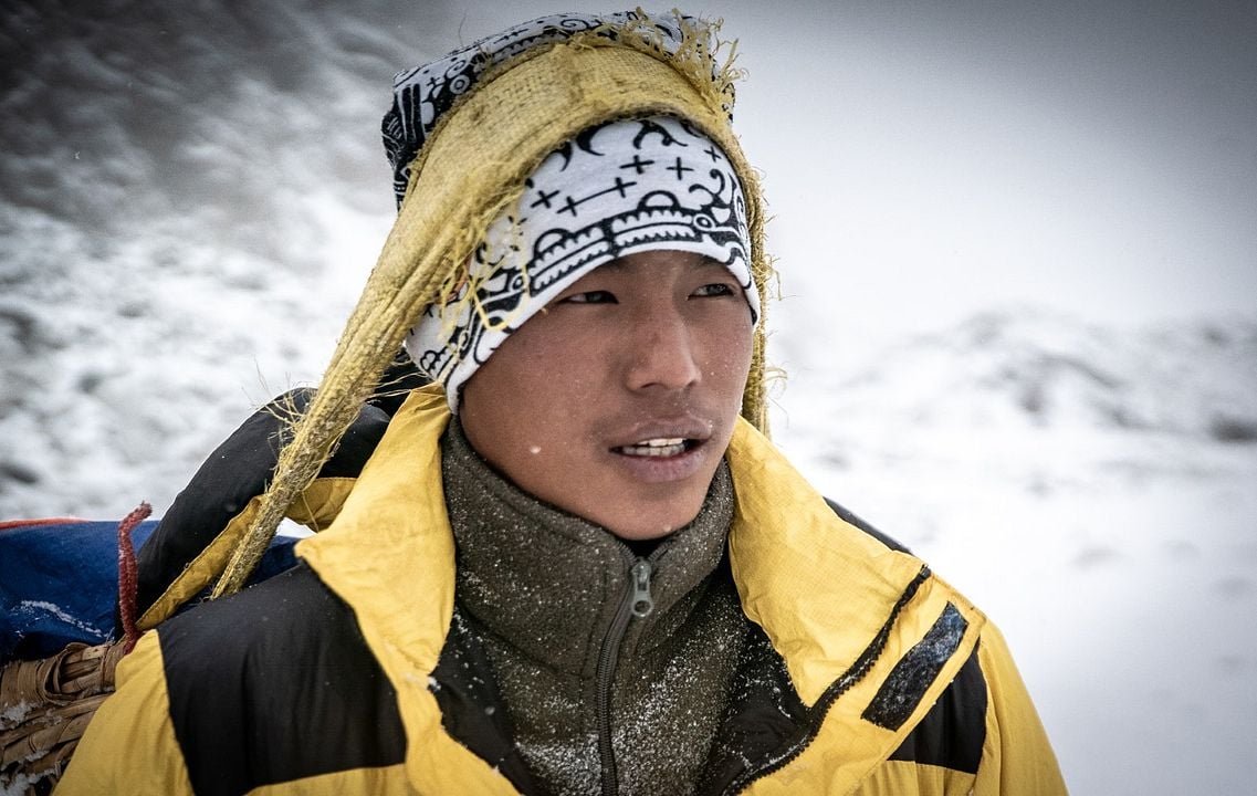 Les Sherpas Et La Paroi Des Ombres