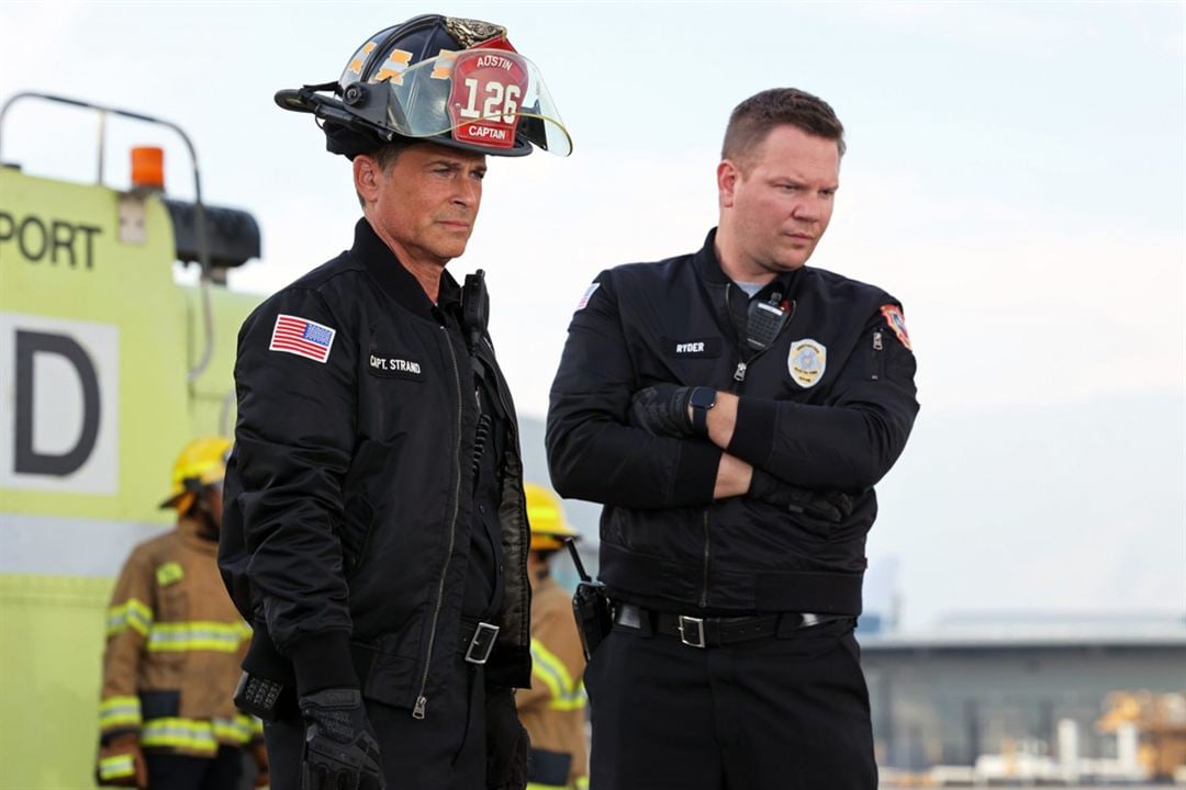 9-1-1 : Lone Star : Photo Jim Parrack, Rob Lowe