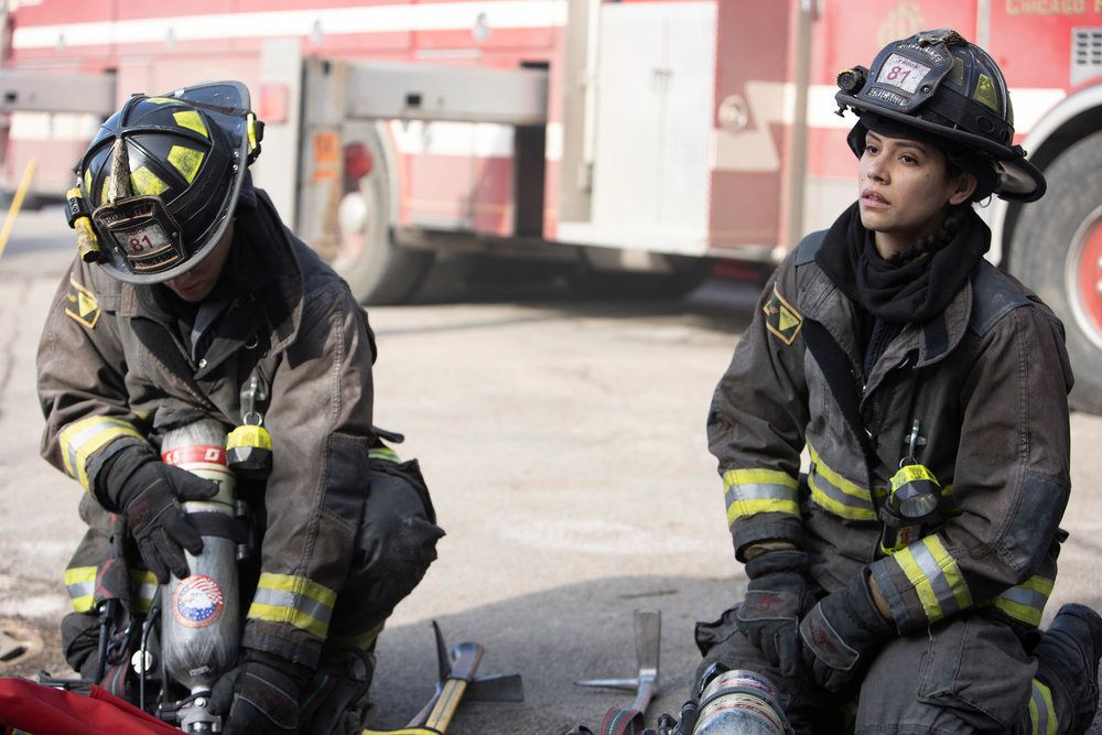 Chicago Fire : Photo Miranda Rae Mayo, Alberto Rosende