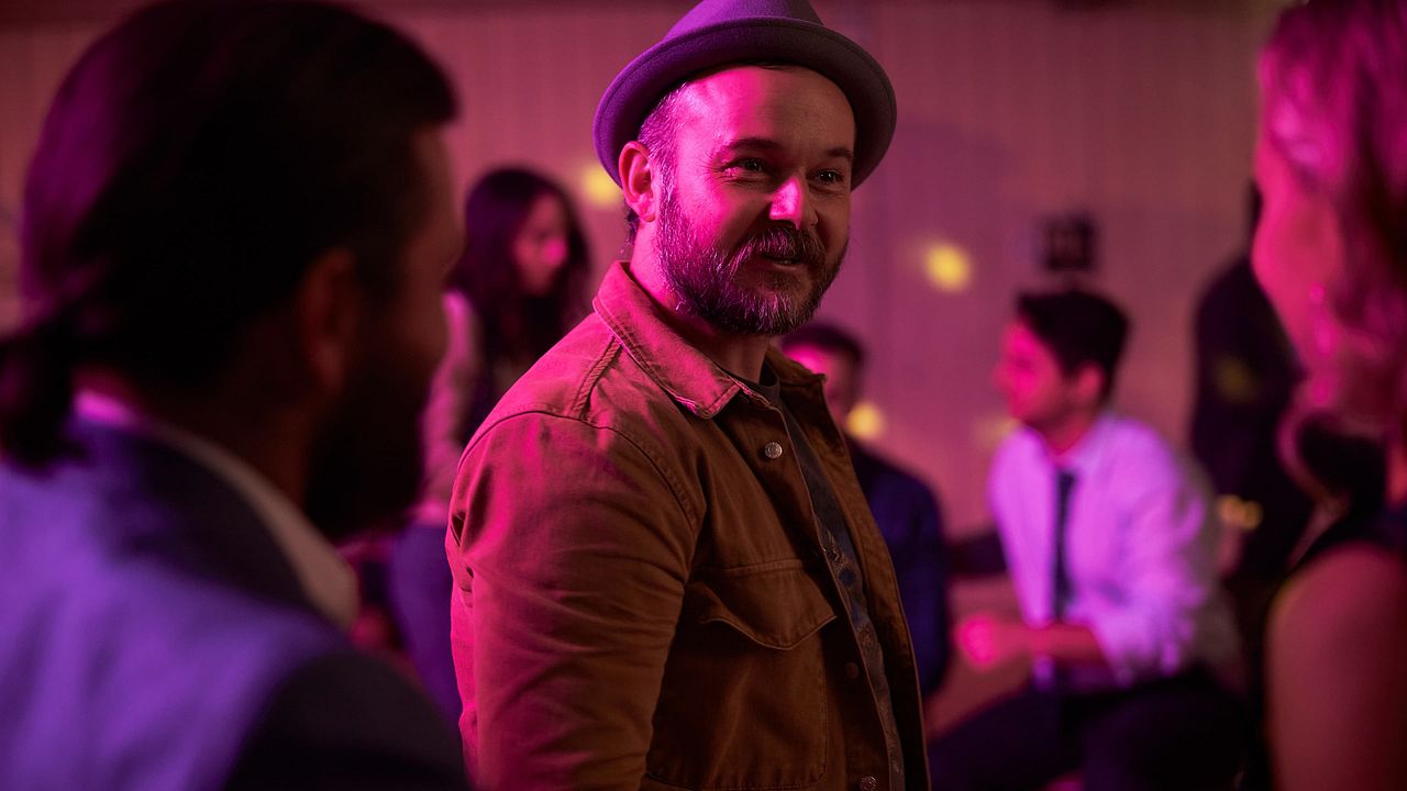 Poster Mr. Inbetween Saison 3 Affiche 4 sur 32 AlloCiné