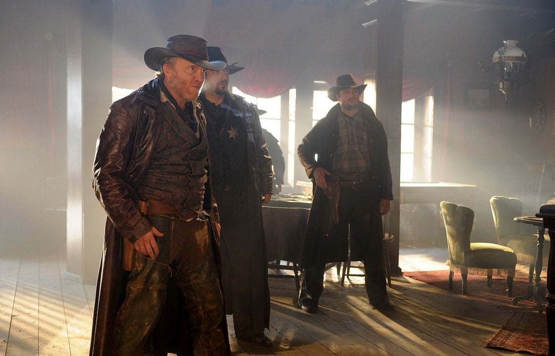 Dead in Tombstone : Photo