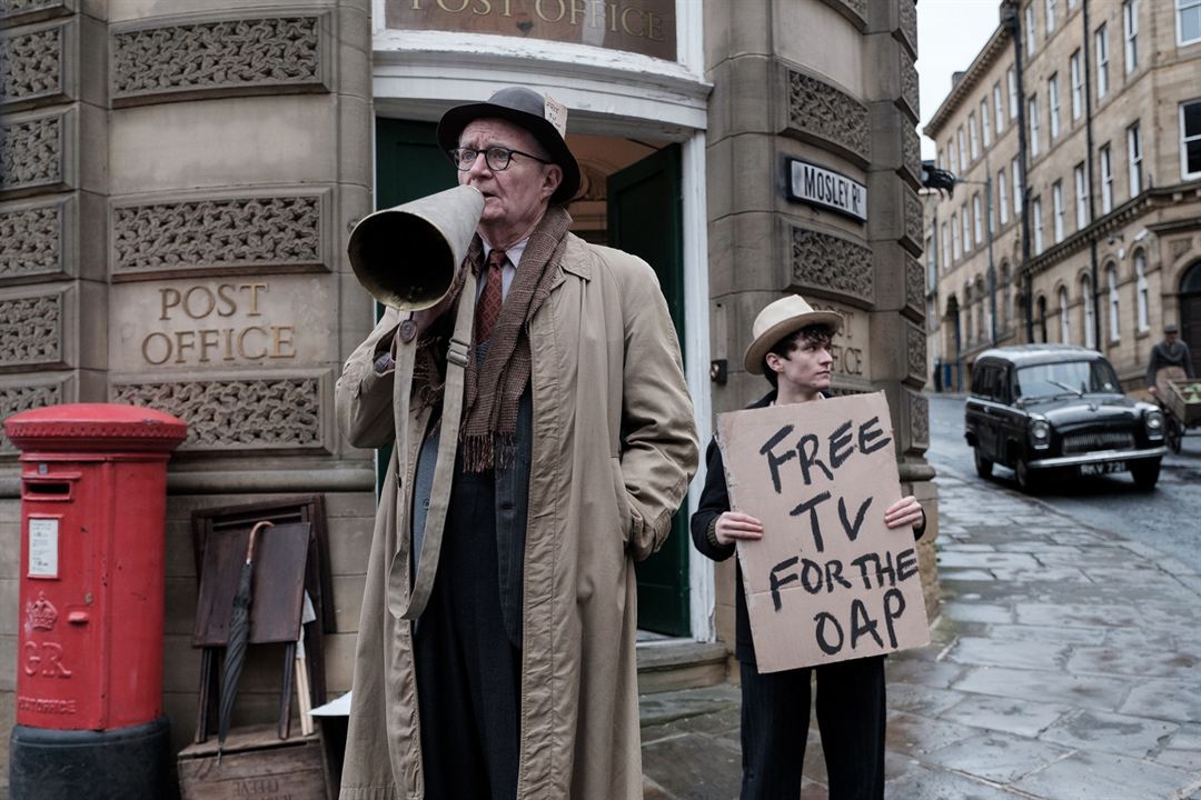 The Duke : Photo Fionn Whitehead, Jim Broadbent