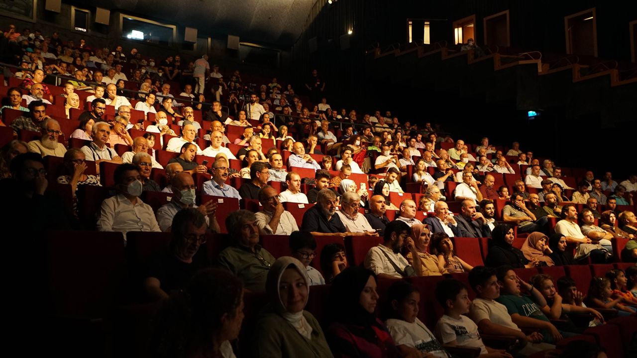 Karagöz yar bana bir eglence : Photo