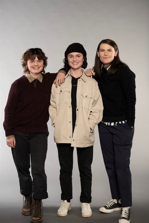 Photo Clea DuVall, Railey Gilliland, Seazynn Gilliland