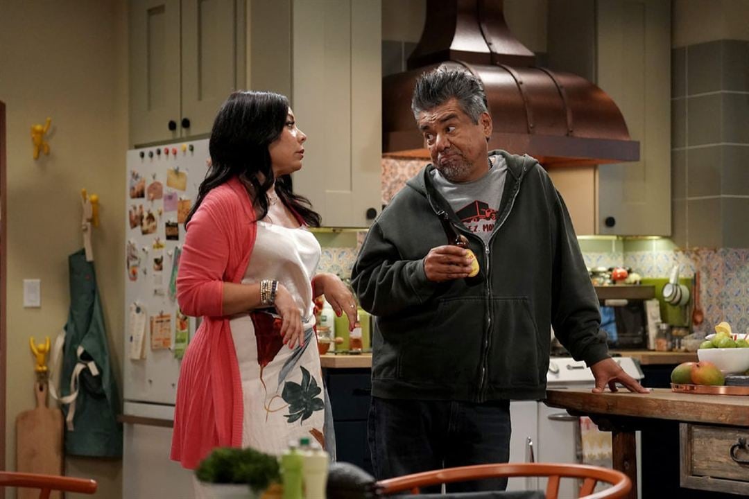 Lopez Vs. Lopez : Photo Selenis Leyva, George Lopez