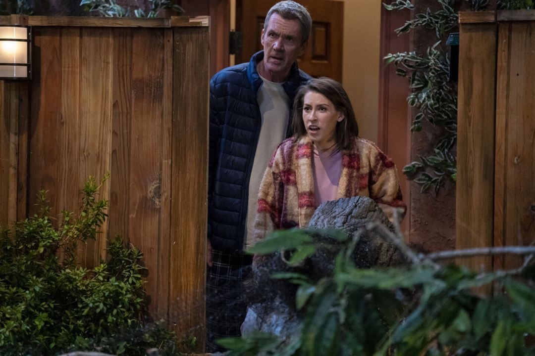 Lopez Vs. Lopez : Photo Neil Flynn, Eden Sher