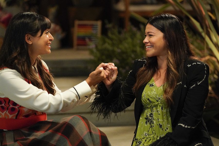 Not Dead Yet : Confessions d’une quadra à la ramasse : Photo Gina Rodriguez, Hannah Simone