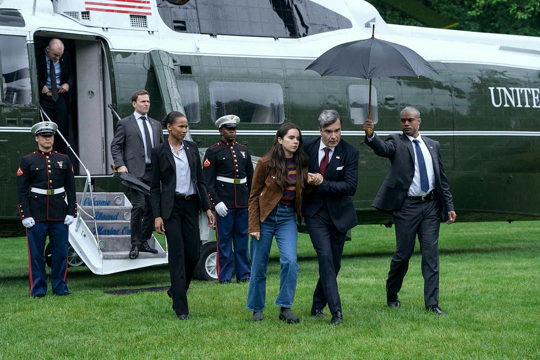 The Night Agent : Photo Christopher Shyer, Sarah Desjardins, Toby Levins, Fola Evans-Akingbola