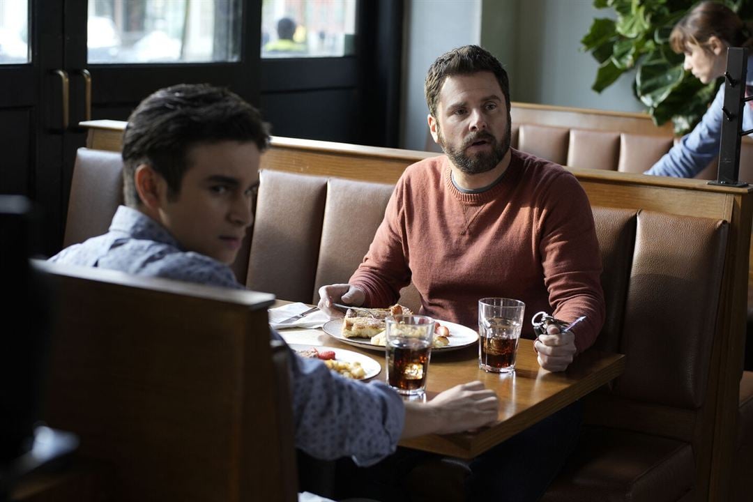 A Million Little Things : Photo James Roday Rodriguez, Chance Hurstfield
