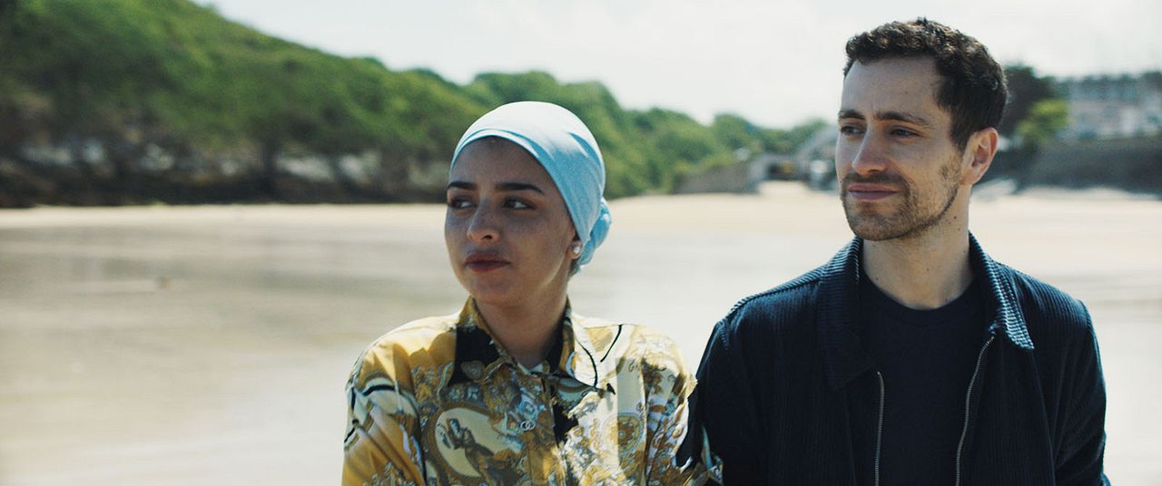 L'Air de la mer rend libre : Photo Youssouf Abi-Ayad, Kenza Fortas