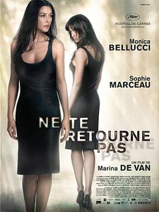 Affiche du film Ne te retourne pas