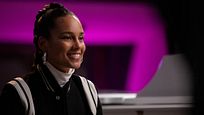 Alicia Keys : elle a signé un film avec Jennifer Aniston et la réalisatrice de Wonder Woman ! Alicia Keys : elle a signé un film avec Jennifer Aniston et la réalisatrice de Wonder Woman !