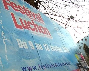 Défilé de stars, séances de dédicaces, projections et remises de prix au coeur des Pyrénées à la 13ème édition du festival des créations télévisuelles de Luchon.