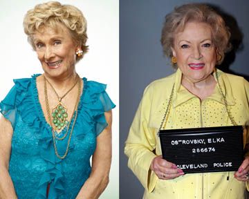 "Teen Wolf" renouvelée, "Love Bites" et "Men of A certain Age" annulées, "American Horror Story" commandée  ;  Drea de Matteo et Scott Michael Foster dans "Californication"  ;  "Ringer" accueille Jaime Murray  ;  Teaser : "Dexter" trouve la foi  ;  On répond à vos questions : "How I Met Your Mother", "Primeval", "Fringe", "The Big Bang Theory"  ;  Quand les séniors reprennent le pouvoir  ;  La BA de Once Upon In America