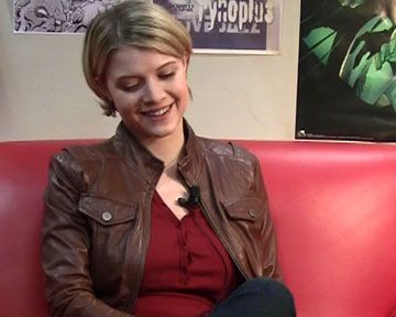 "House" annulée, "Being Human" renouvelée  ;  HBO dévoile la date de "The Newsroom"  ;  Une onzième saison de "Smallville" en comics  ;  Une bataille judiciaire dans les coulisses de "The Walking Dead"   ;  Henry Ian Cusick dans "Fringe", David Schwimmer dans "Web Therapy", Peter Mensah dans "True Blood"  ;  On répond à vos questions : "Rookie Blue", "Community"  ;  La bande; annonce de la saison 3 de "Kenny Powers"  ;  Notre reportage sur le tournage d'"Alcatraz"  ;  Les premières images de la minisérie "The Hatfields & McCoys", avec Kevin Costner.