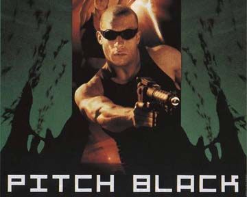 Saviez-vous que le personnage de Riddick était une femme dans les premières versions du scénario ? Que "Pitch Black" existe en version longue ? Que Riddick devait mourir à la fin du film ?