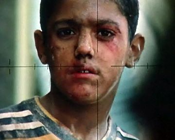 "Ne tire pas" - Les soldats arrivent en ville...