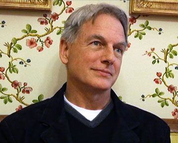 1ère partie de notre interview de Mark Harmon, l'interprète de Gibbs dans "NCIS"L'acteur évoque les raisons du succès de la série, explique comment Gibbs a pu sortir son bateau de la cave, le passé de son personnage...