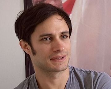 Gael Garcia Bernal et Pablo Larrain au micro, à propos du film "No"...