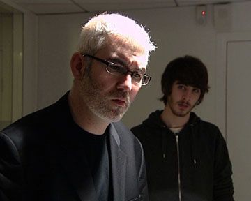 Engagé par le Coach, Hugo, ancien livreur de sushis, se voit confier la réalisation de la nouvelle pub d'AlloCiné...