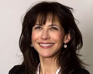 Miou-Miou et Sophie Marceau, à l'affiche d'"Arrêtez-moi", un thriller signé Jean-Paul Lilienfeld, se prêtent à notre interview croisée, où il est question d'autres films comme "Police", "La Femme Flic" ou "Garde à vue"...